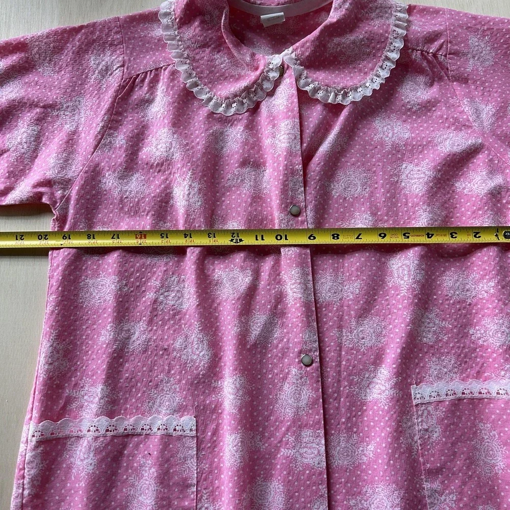 Vintage Robe Womens Large Pink Floral Lace Housecoat Short‎ Sleeve Made USA